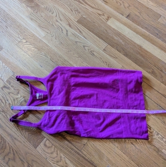 Nike‎ Small Purple Fit Dry Tank Top w/ Built-in Bra & Adjustable Straps - Picture 8 of 10